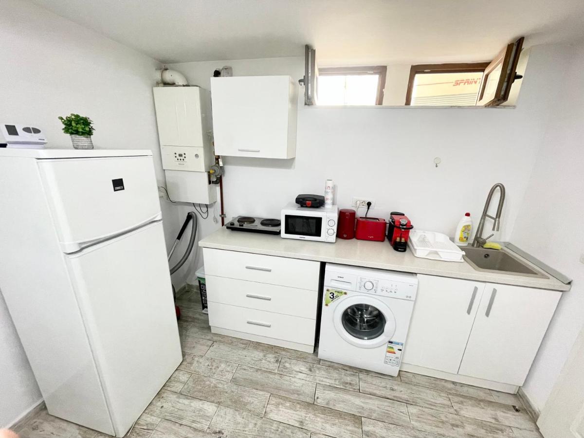 Temple 4 Apartment Bucharest Luaran gambar