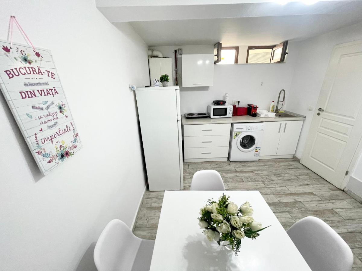 Temple 4 Apartment Bucharest Luaran gambar
