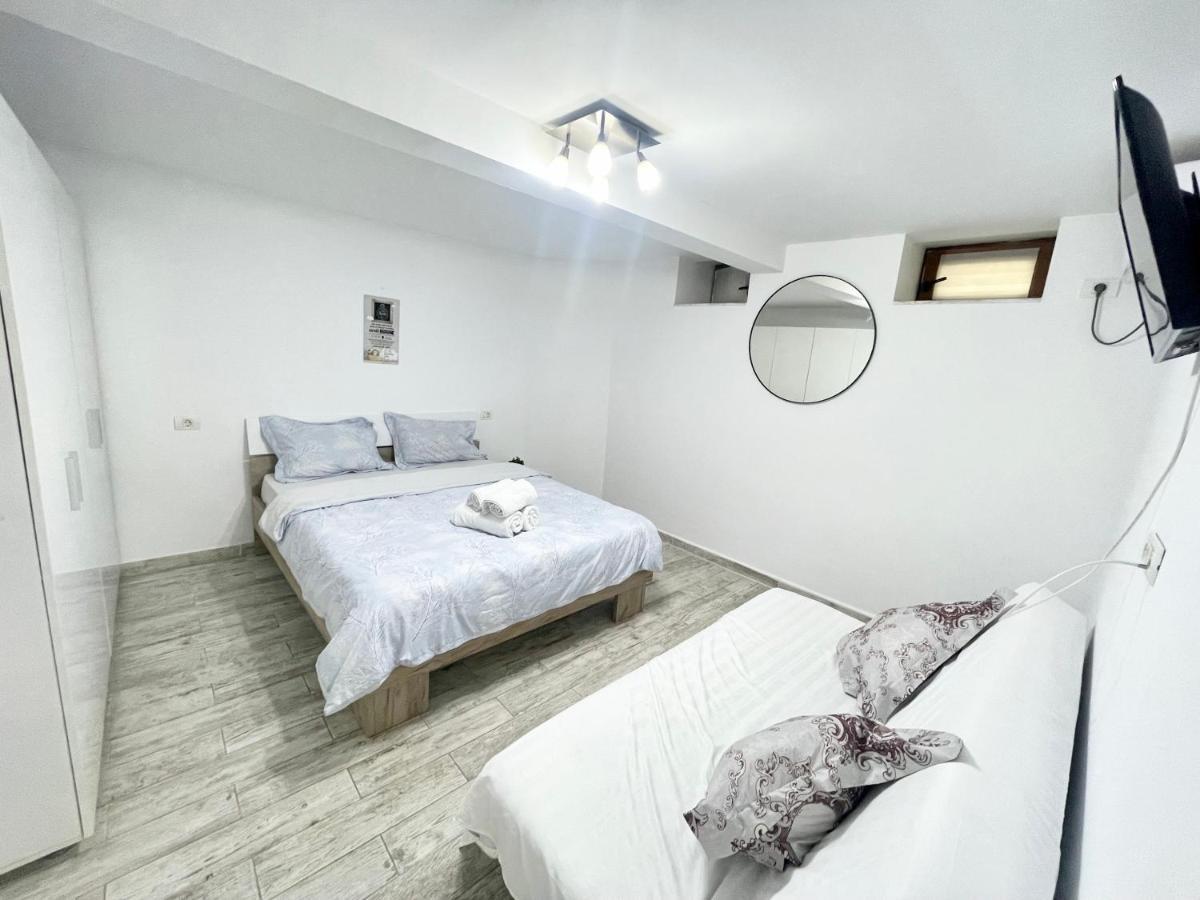 Temple 4 Apartment Bucharest Luaran gambar