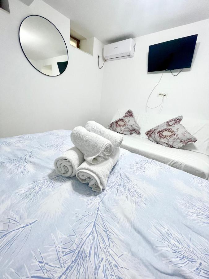 Temple 4 Apartment Bucharest Luaran gambar